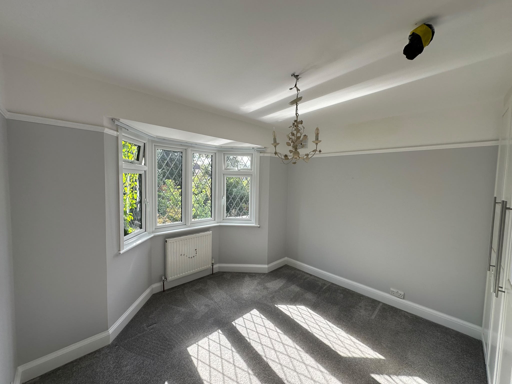 Painting and decorating project in Walton-on-Thames — photo 2
